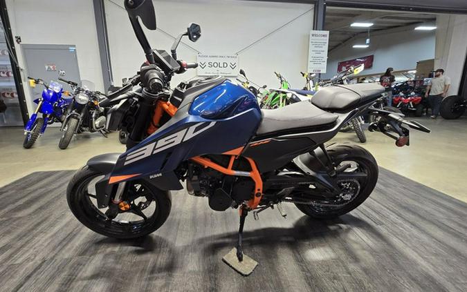 2026 KTM 390 DUKE, BLUE B.D.