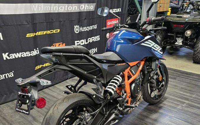 2026 KTM 390 DUKE, BLUE B.D.