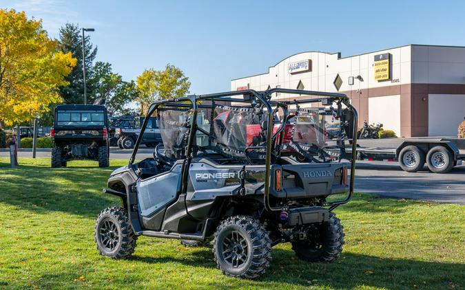 2024 Honda Pioneer 1000-5 Deluxe