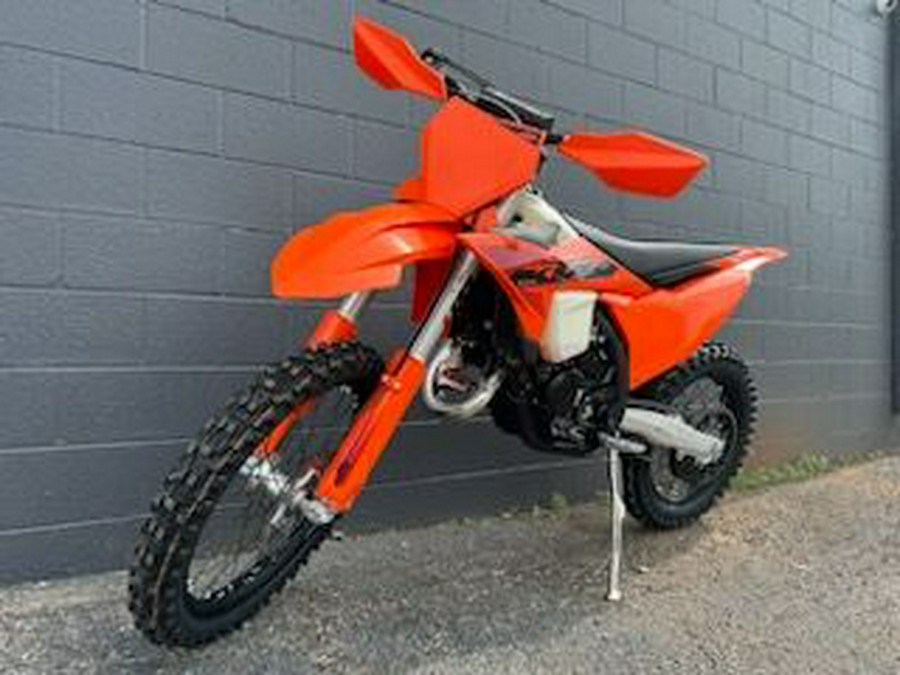 2025 KTM 125 XC