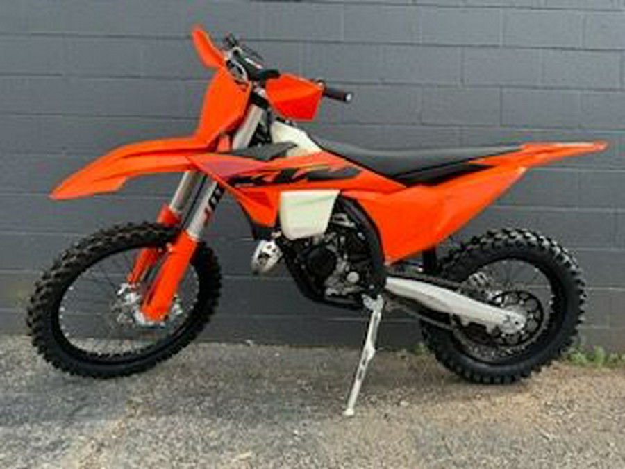 2025 KTM 125 XC