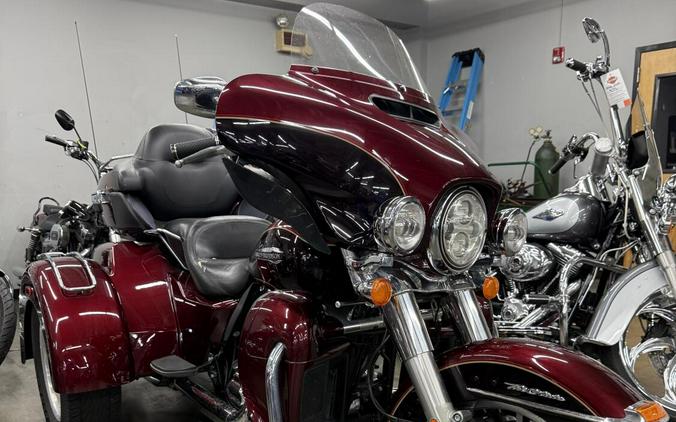 FLHTCUTG 2015 Tri Glide Ultra