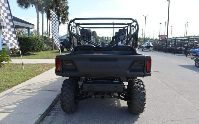 2023 Honda Pioneer 1000-6 Crew Deluxe