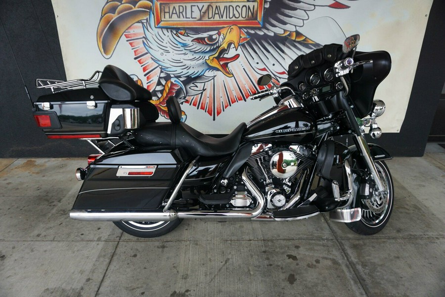 2013 Harley-Davidson Electra Glide® Ultra Limited Vivid Black