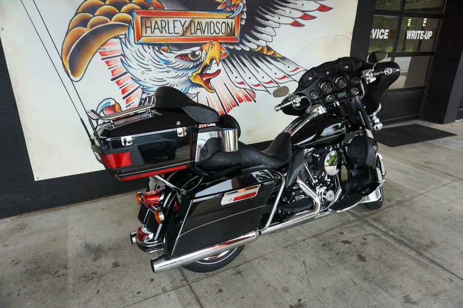 2013 Harley-Davidson Electra Glide® Ultra Limited Vivid Black