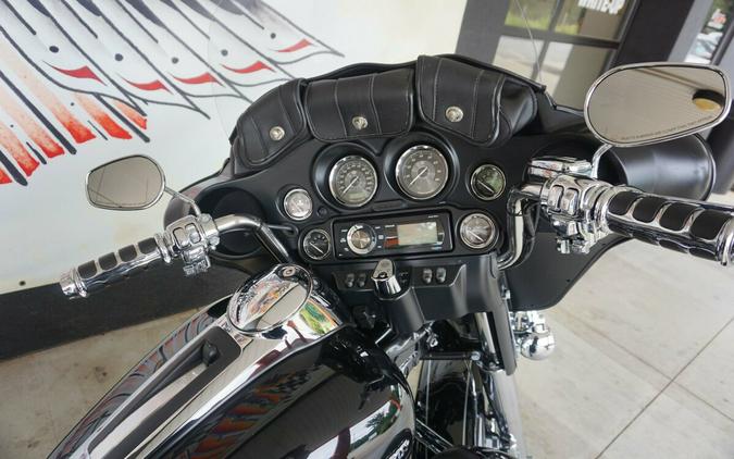 2013 Harley-Davidson Electra Glide® Ultra Limited Vivid Black