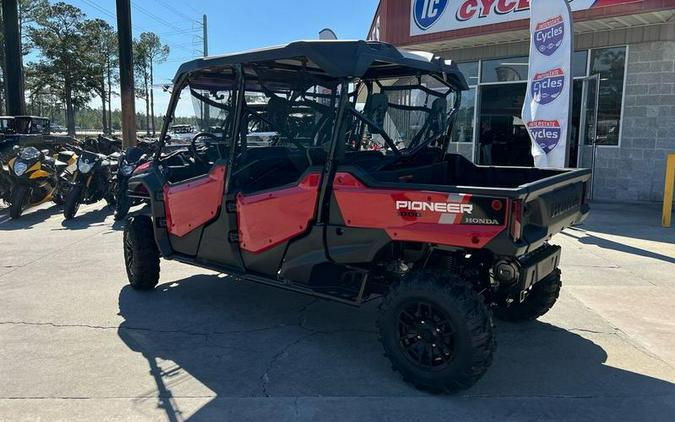 2025 Honda® Pioneer 1000-6 Deluxe Crew