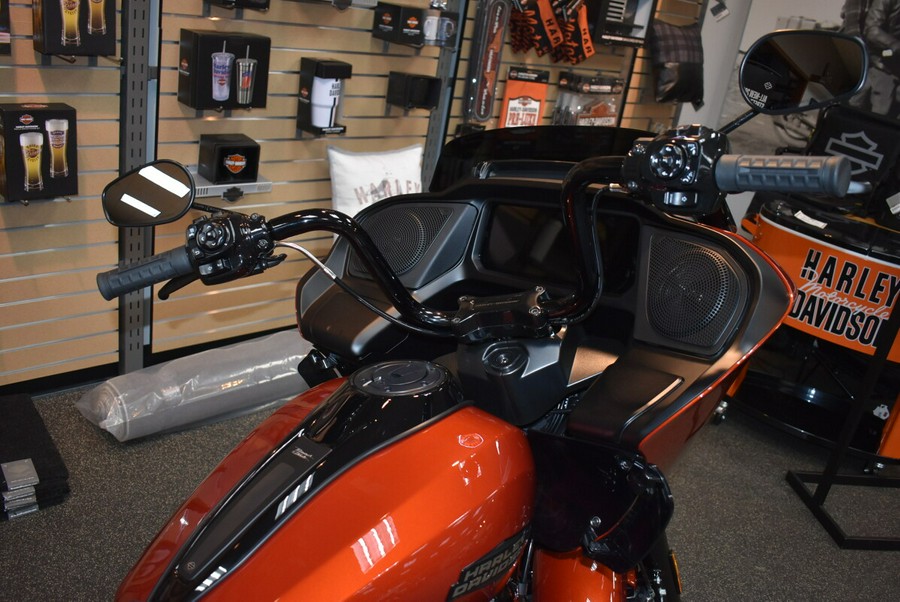 FLTRX 2024 Road Glide™