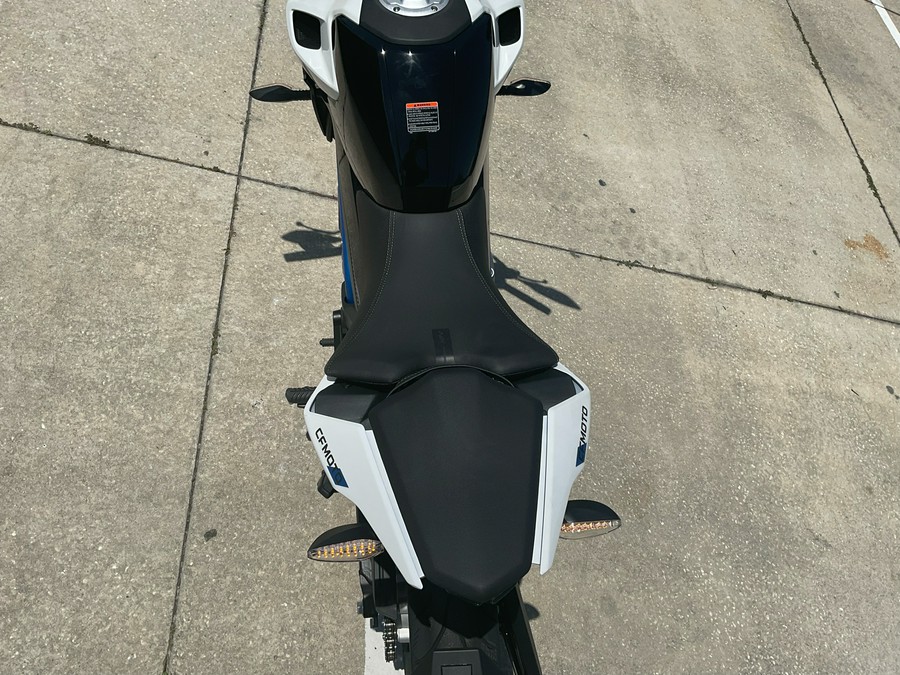 2025 CFMOTO 300NK