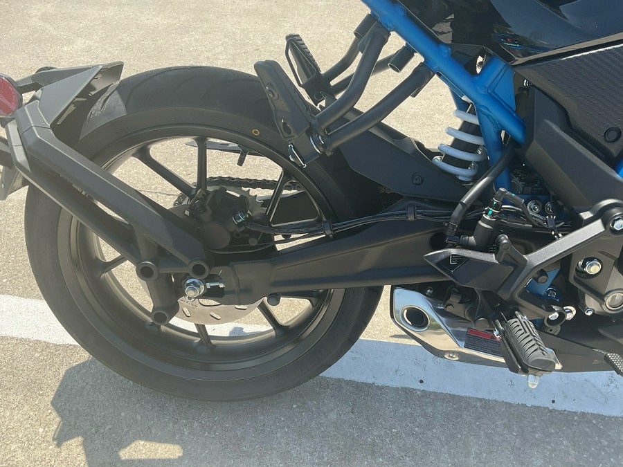 2025 CFMOTO 300NK
