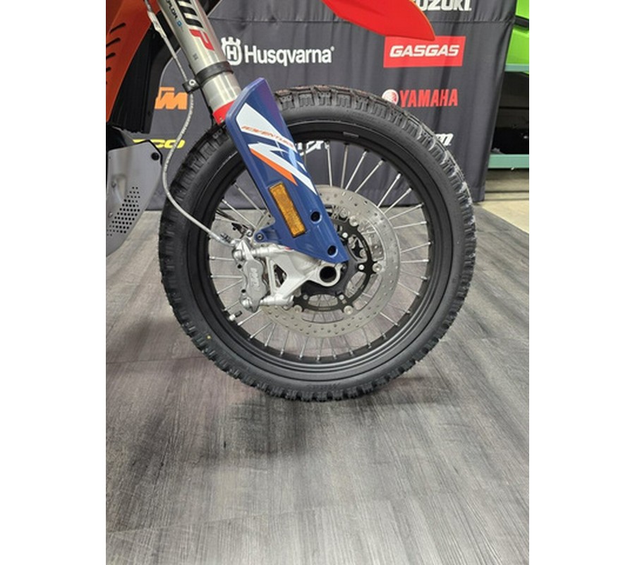 2026 KTM Adventure 890 R