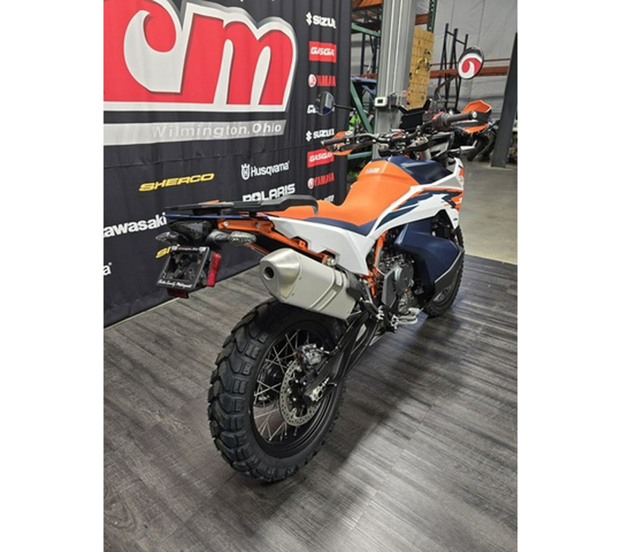 2026 KTM Adventure 890 R