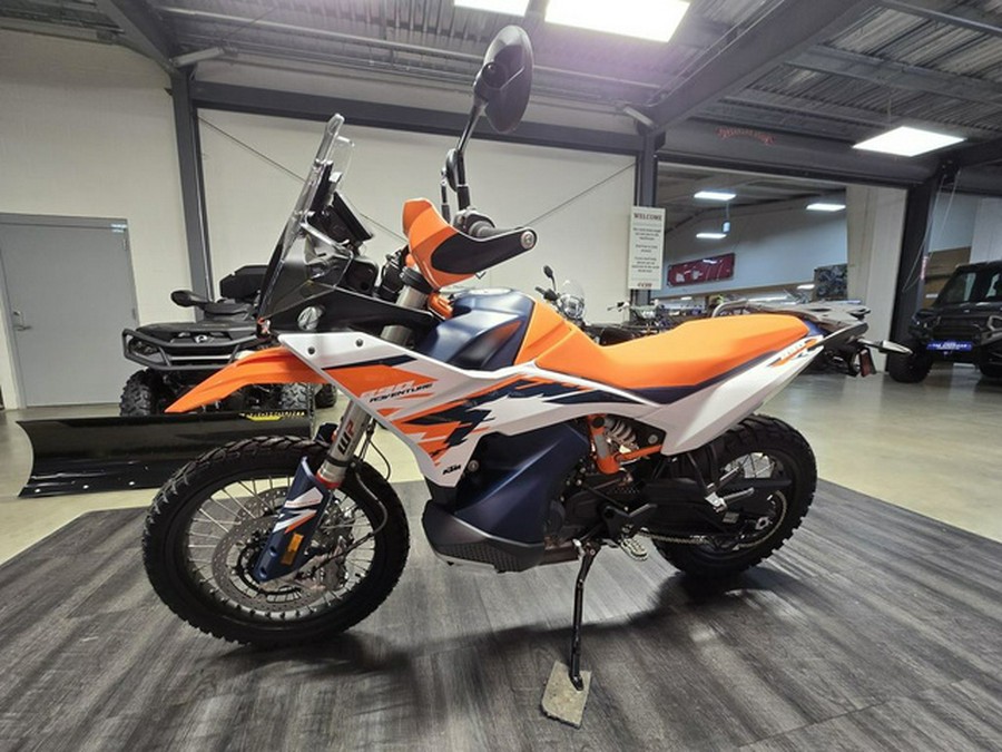 2026 KTM Adventure 890 R