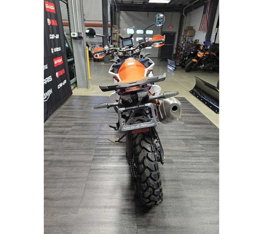 2026 KTM Adventure 890 R