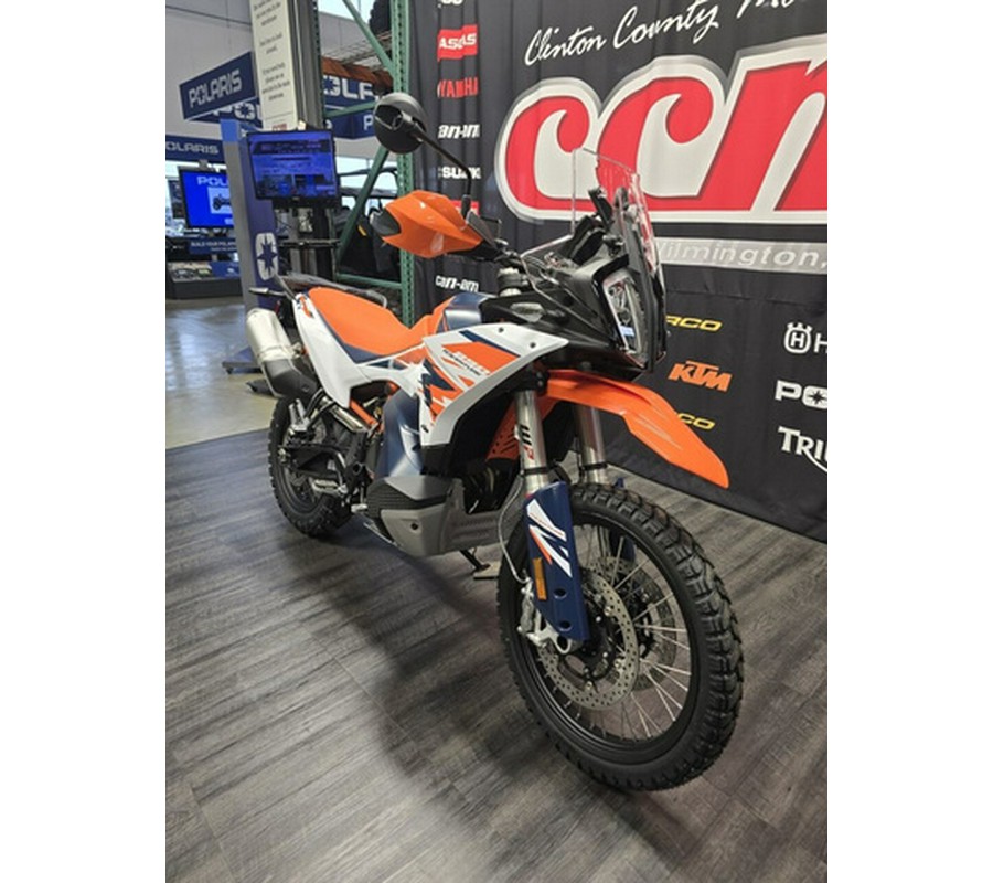2026 KTM Adventure 890 R