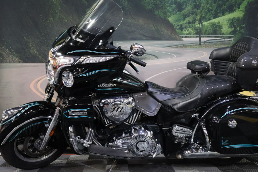 2019 Indian Motorcycle® Roadmaster® Thunder Black