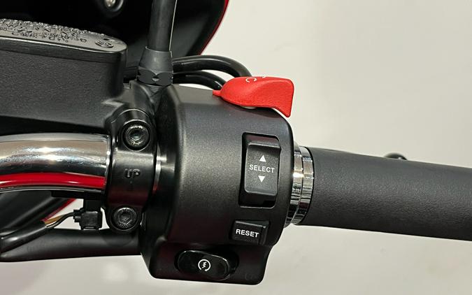2015 Yamaha Motor Corp., USA V Star 1300 Deluxe