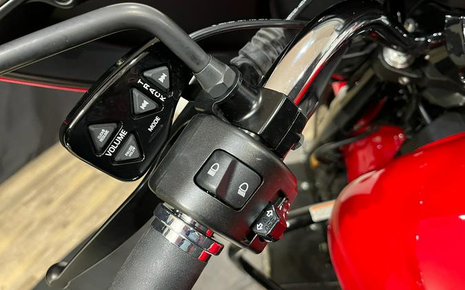 2015 Yamaha Motor Corp., USA V Star 1300 Deluxe