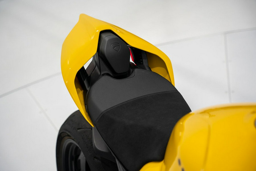 2023 Ducati Streetfighter V4S Yellow