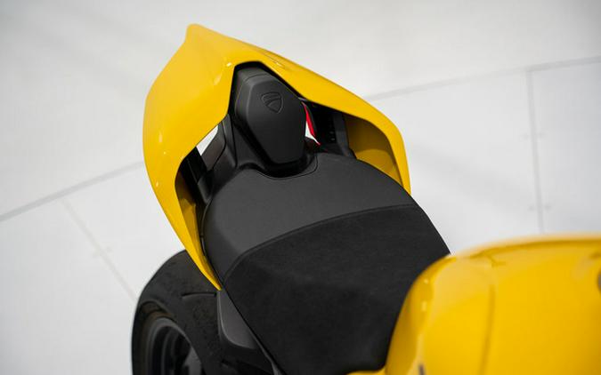 2023 Ducati Streetfighter V4S Yellow