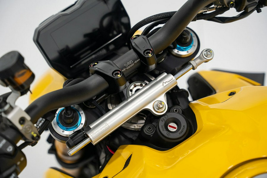 2023 Ducati Streetfighter V4S Yellow