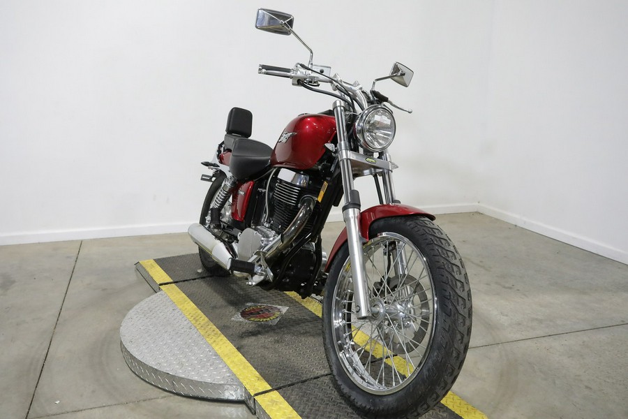 2015 Suzuki BOULEVARD S40