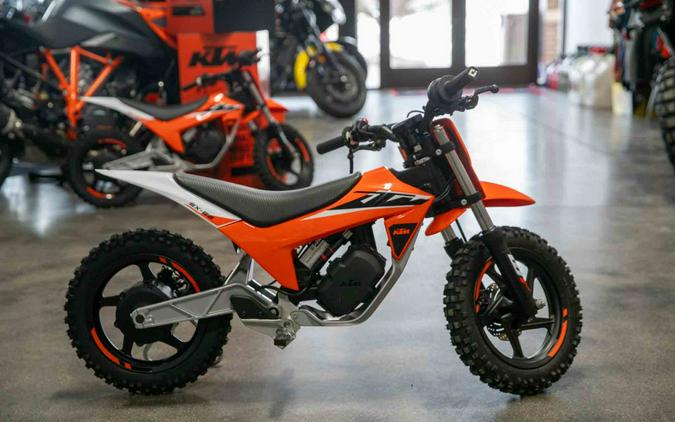 FIRST LOOK! THE ALUMINUM FRAMED 2024 KTM SX-E 2 IS COMING SOON