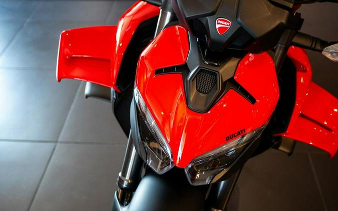 2025 Ducati Streetfighter V4 Ducati Red