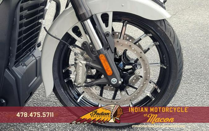 2026 Indian Motorcycle® Challenger® Dark Horse® 112 w/PowerBand Audio Chalk with Black Metallic