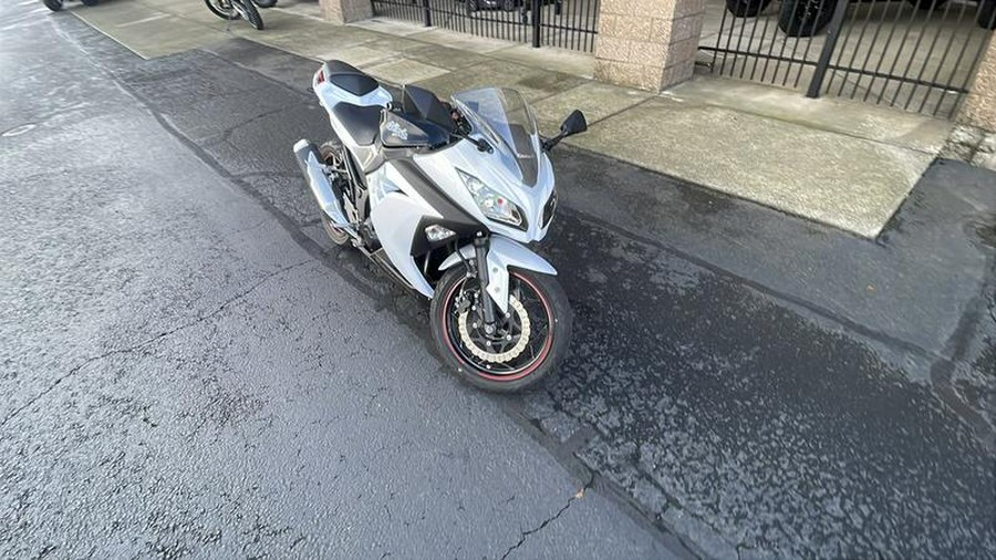 2014 Kawasaki Ninja® 300