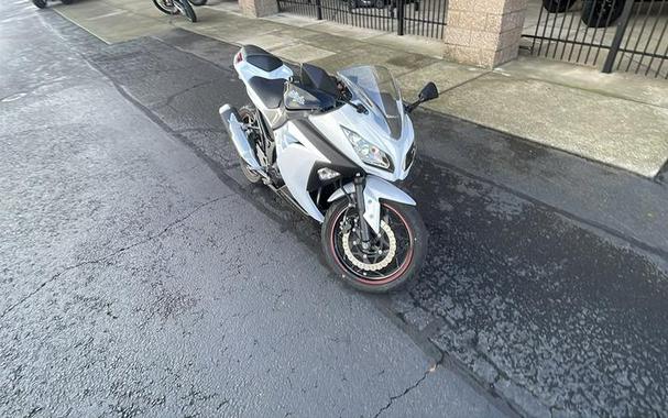 2014 Kawasaki Ninja® 300