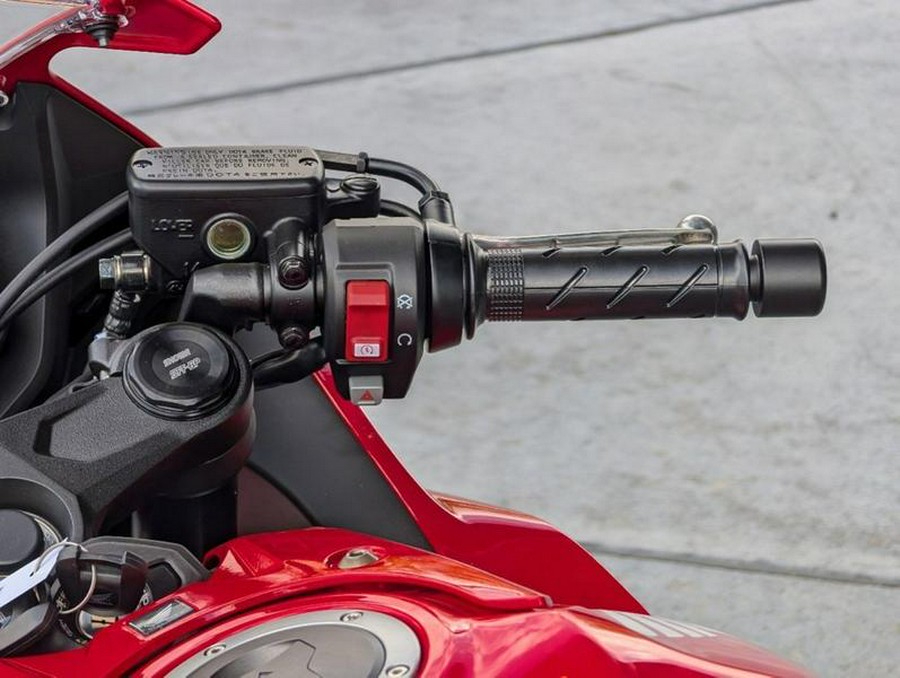 2025 Honda® CBR650R E-Clutch