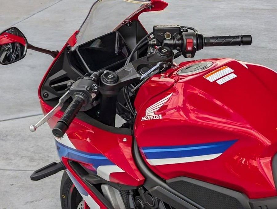 2025 Honda® CBR650R E-Clutch