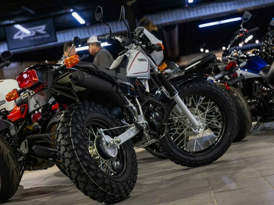 2027 Yamaha TW 200
