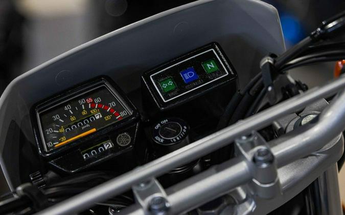 2027 Yamaha TW 200