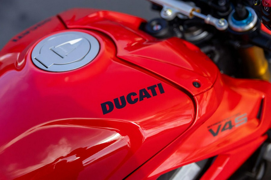 2025 Ducati SFV4S