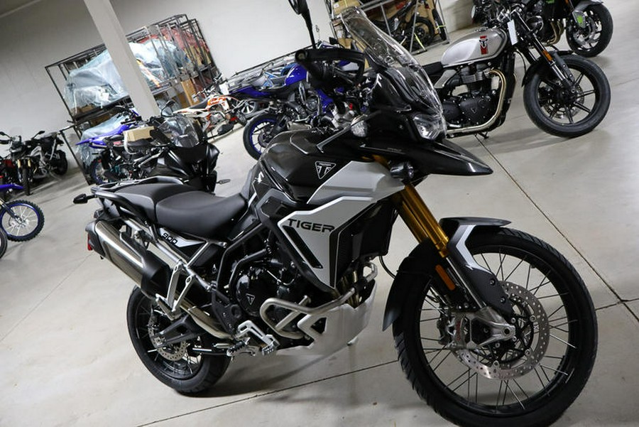 2025 Triumph Tiger 900 Rally Pro Carbon Black / Sapphire Black