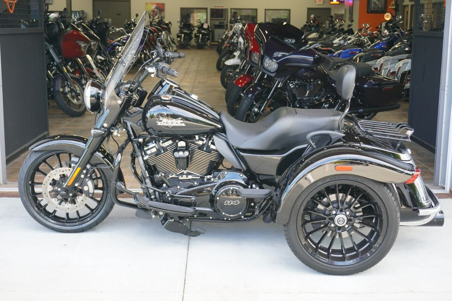 2024 Harley-Davidson® Freewheeler® Vivid Black