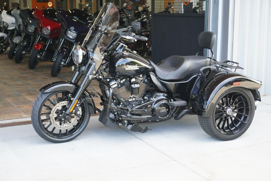 2024 Harley-Davidson® Freewheeler® Vivid Black
