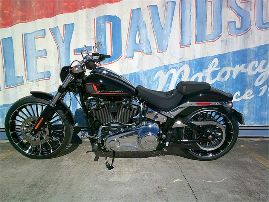 2024 Harley-Davidson Breakout