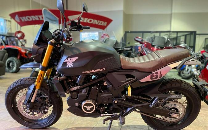 2023 Moto Morini® Seiemmezzo SCR