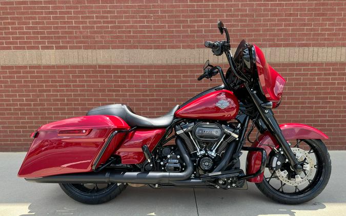 2021 Harley-Davidson Street Glide Special Review: Performance and Style