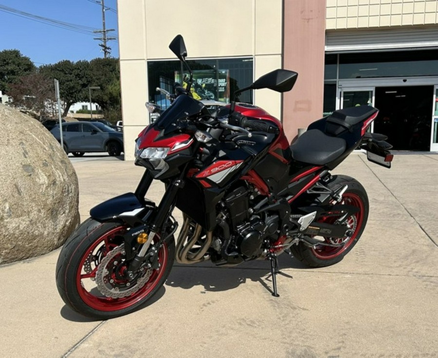 2024 Kawasaki Z900 ABS Candy Persimmon RedEbony