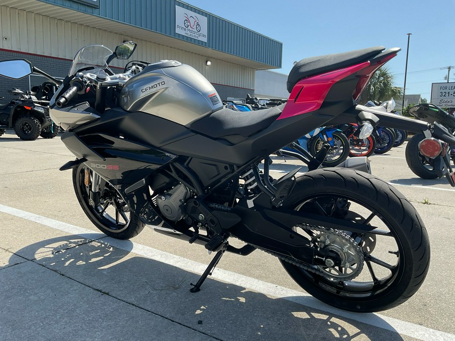 2025 CFMOTO 300SS
