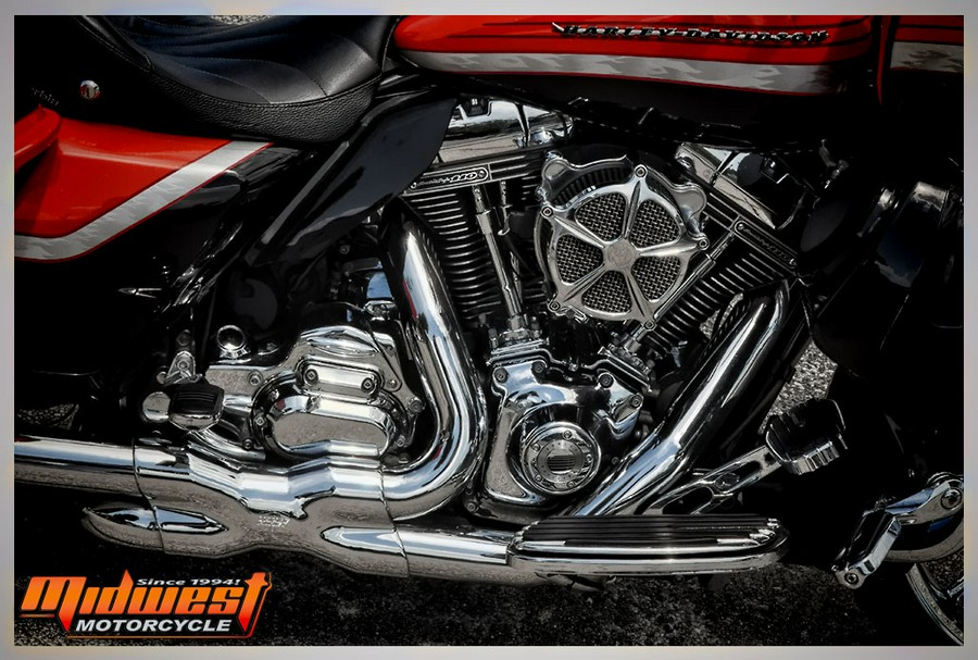 2009 Harley-Davidson® SCREAMIN' EAGLE CVO ROAD GLIDE