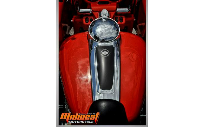 2009 Harley-Davidson® SCREAMIN' EAGLE CVO ROAD GLIDE