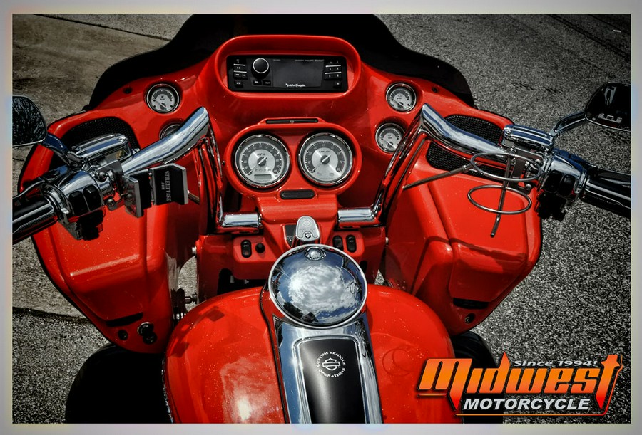 2009 Harley-Davidson® SCREAMIN' EAGLE CVO ROAD GLIDE