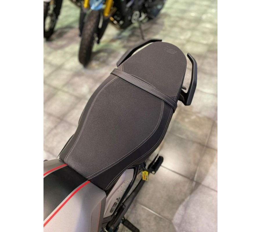 2023 Moto Morini® Seiemmezzo STR