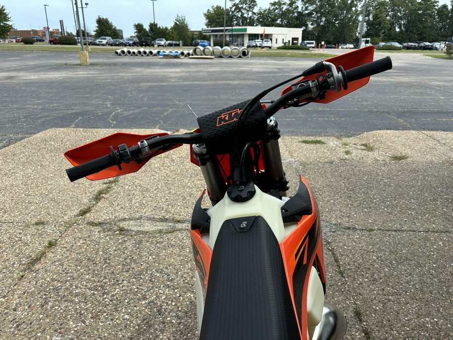 2025 KTM XC 125