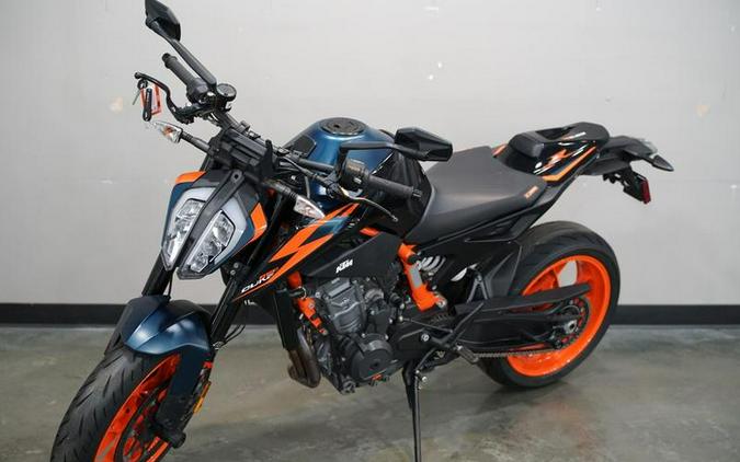 2022 KTM 890 Duke GP